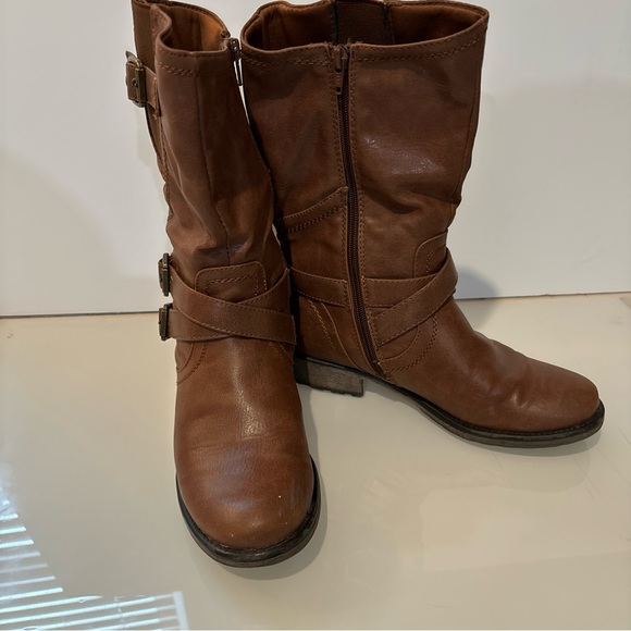 Bare Traps, size 7.5 brown midcalf zip up boot - Picture 3 of 6